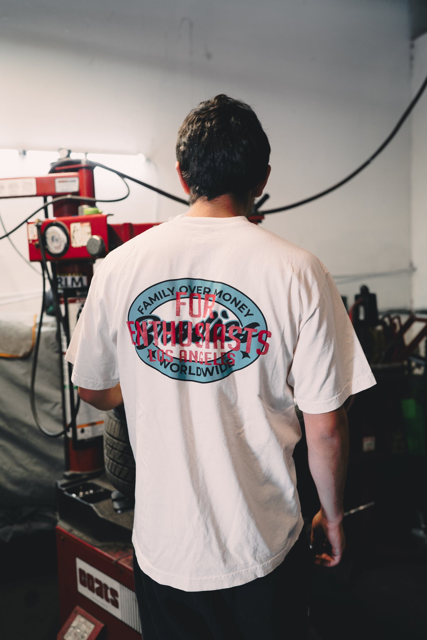 Crème Family Over Money Tee